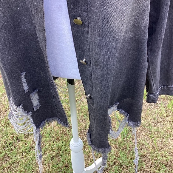 GRAPHIC FISH DISTRESSED RIP DENIM JACKET ( Size: XXL) - Picture 6 of 6